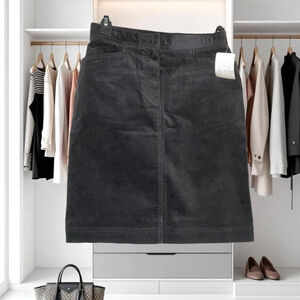 Jones Sport New w Tag Black Corduroy Stretch Skirt w Pockets Women Size 4